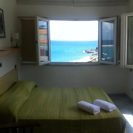 Excelsior Mare 3*